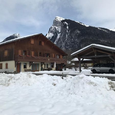 Particulier Loue 2 Appartements Communicants Dans Chalet A Samoens Jusqu A 16 Couchages Exterior foto